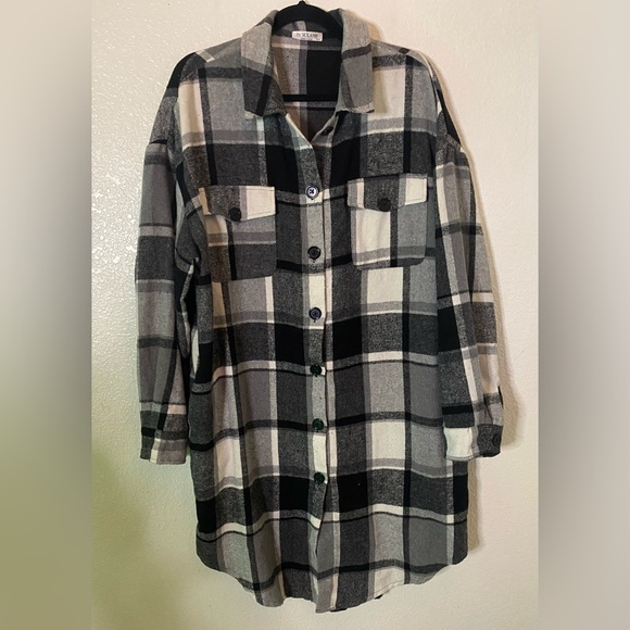 In’Voland Plaid Black White Grey Long Flannel Shirt Jacket Coat Size 16 - Picture 3 of 5
